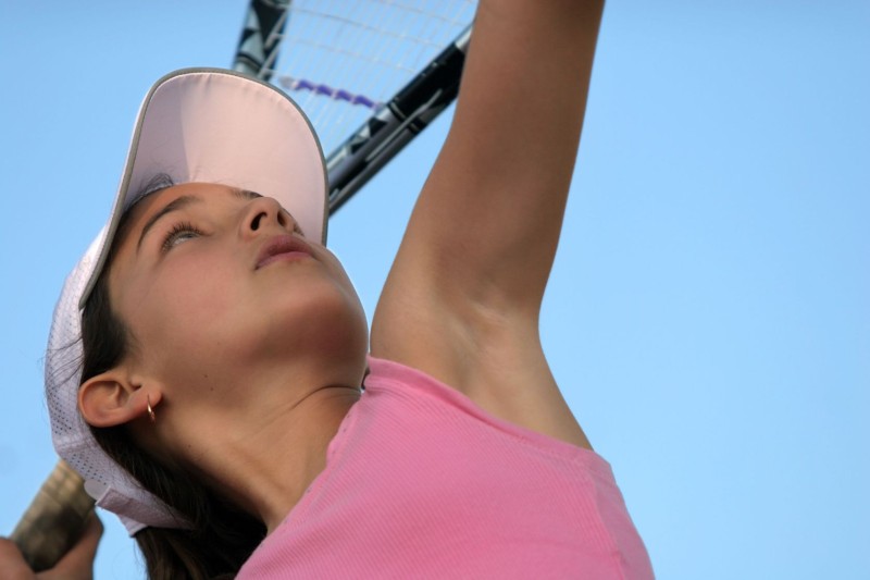 221979 - girl playing tennis