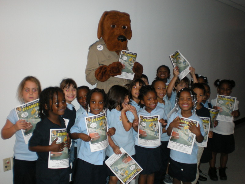 McGruff with the children of  MDCPS Primary Learning Center #2